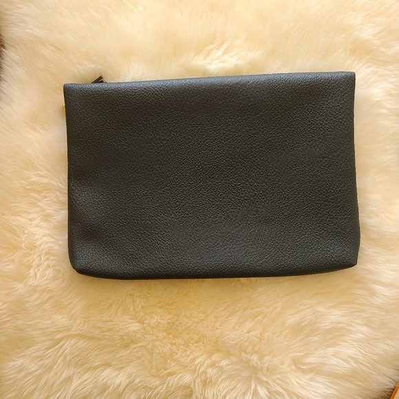 OKPTA 1519426 Leather Zippered Clutch - Picture 2 of 9